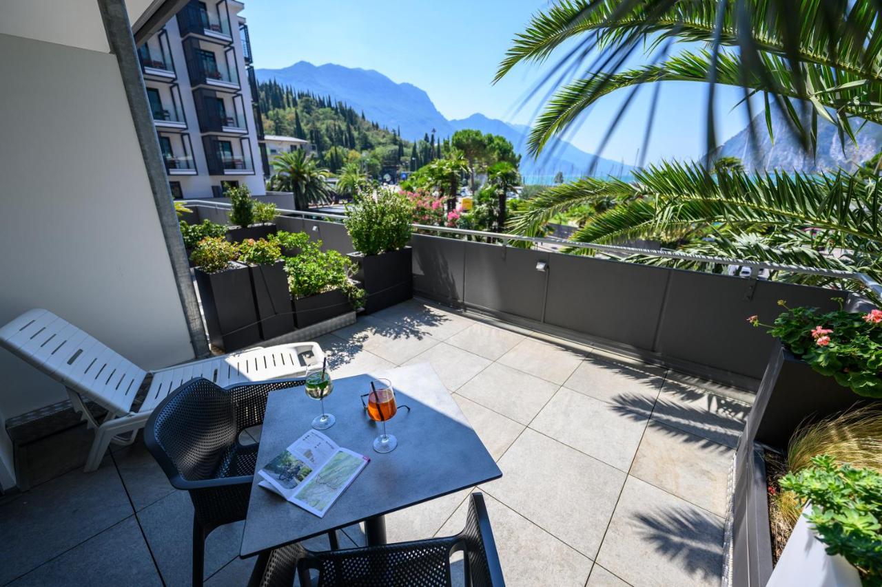 Hotel Riviera Riva del Garda Exterior foto